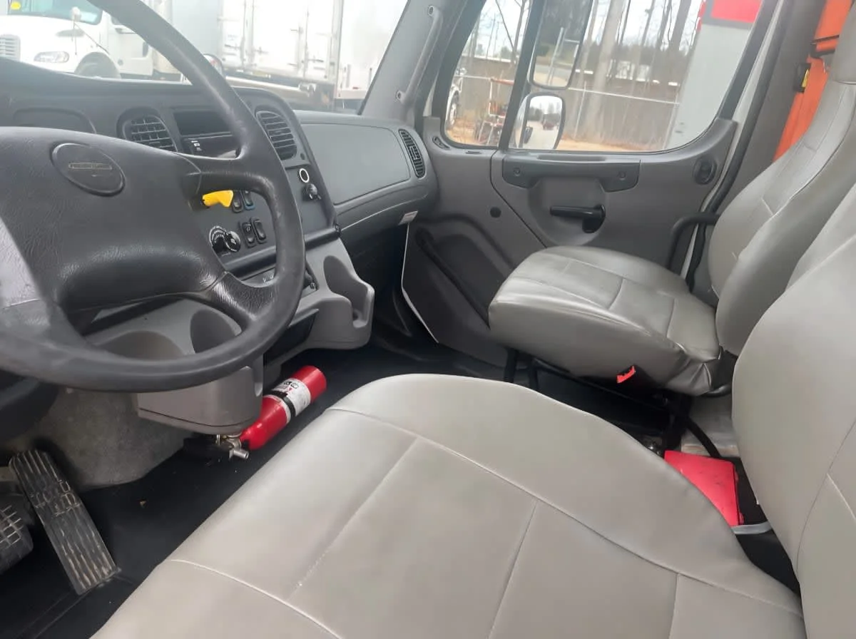 2019 Freightliner M2 106 in Greensboro, NC — photo 7