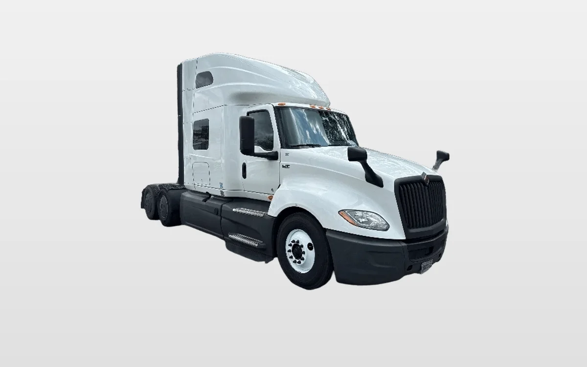 2023 International LT - image 1