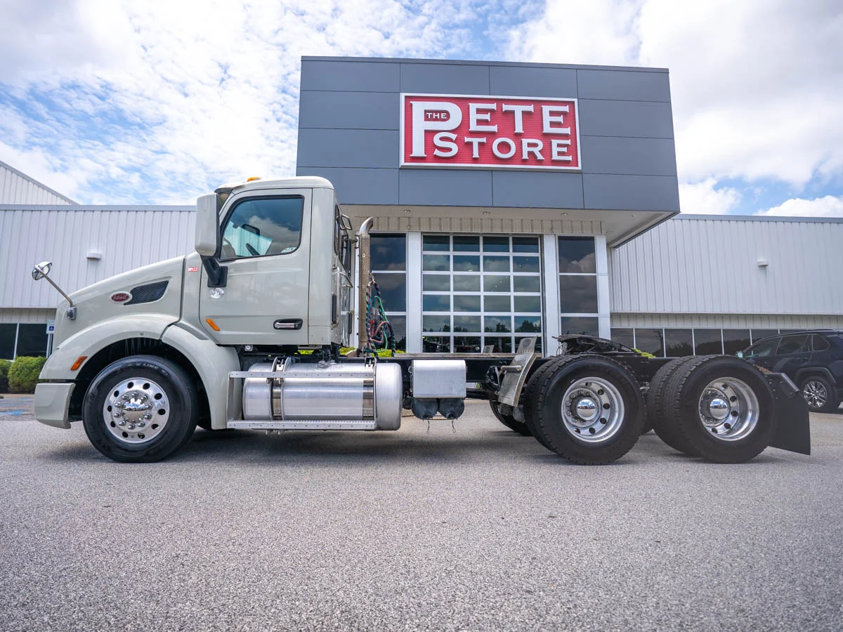 2021 Peterbilt 579 in Duncan, SC — photo 3