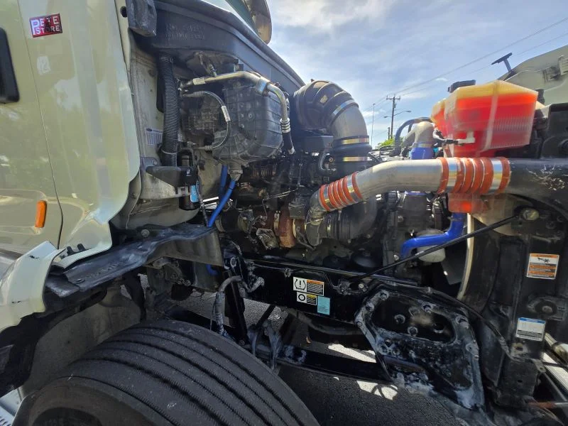 2021 Peterbilt 579 - image 12