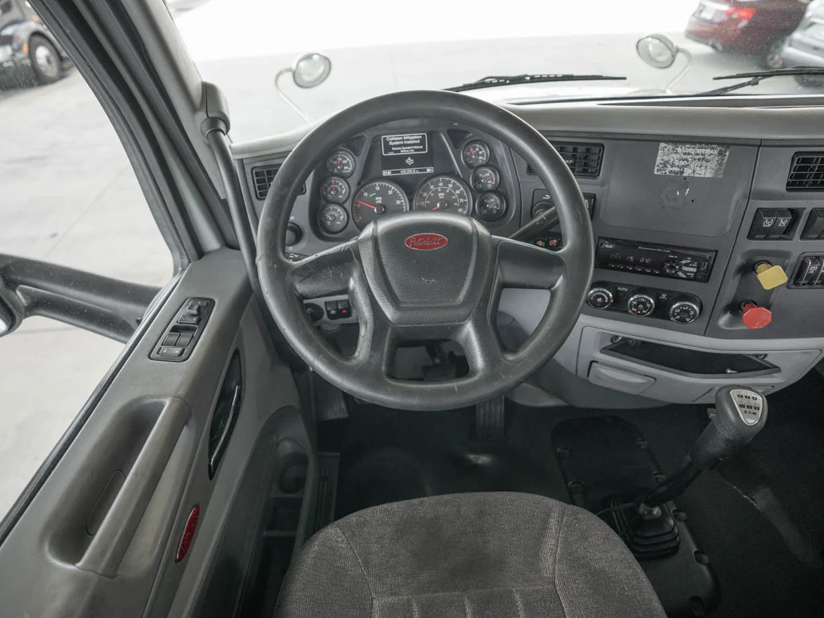 2021 Peterbilt 579 in Duncan, SC — photo 19