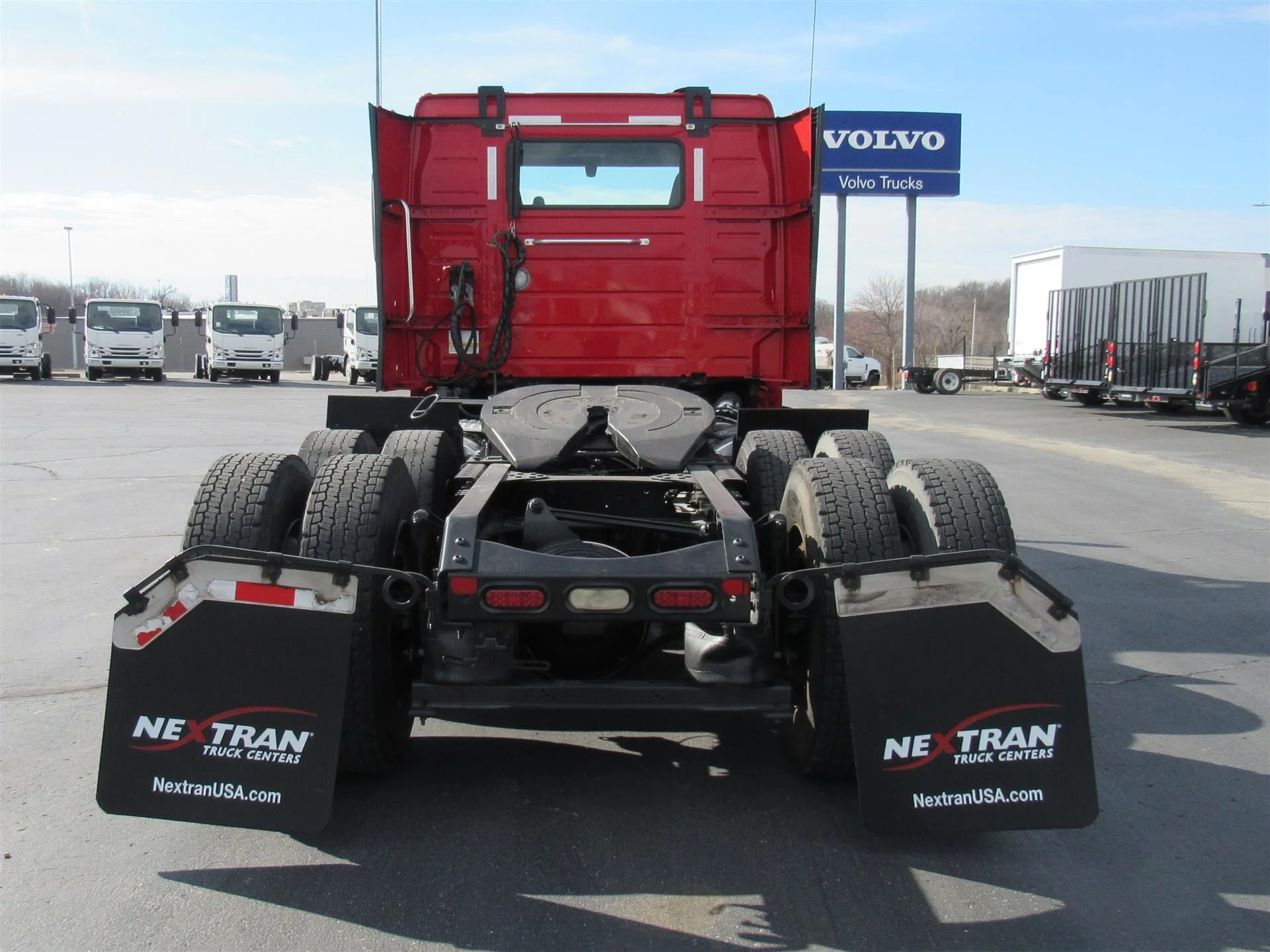 2021 Volvo VNR 640 - image 5