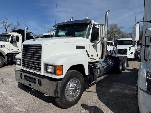 2018 Mack Pinnacle in Shreveport, LA