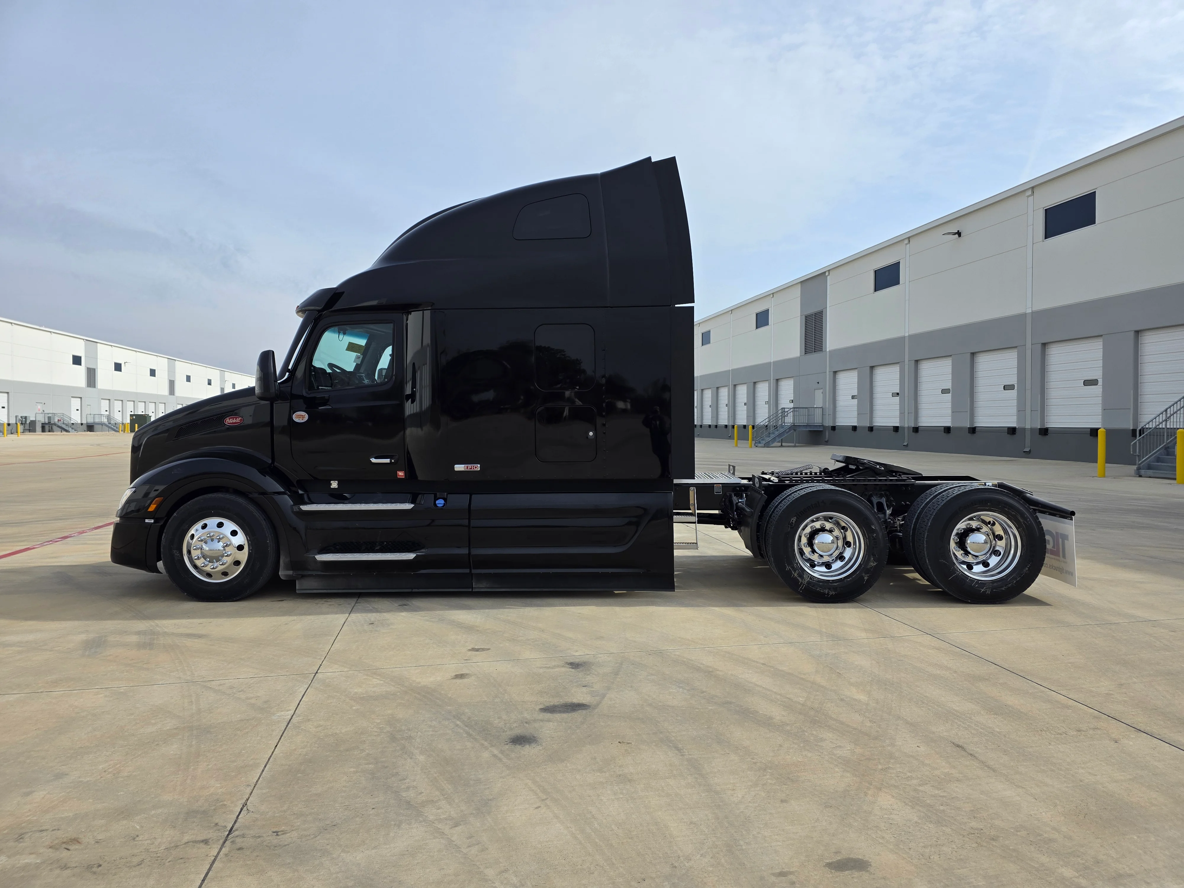 2027 Peterbilt 579 in Hattiesburg, MS — photo 2