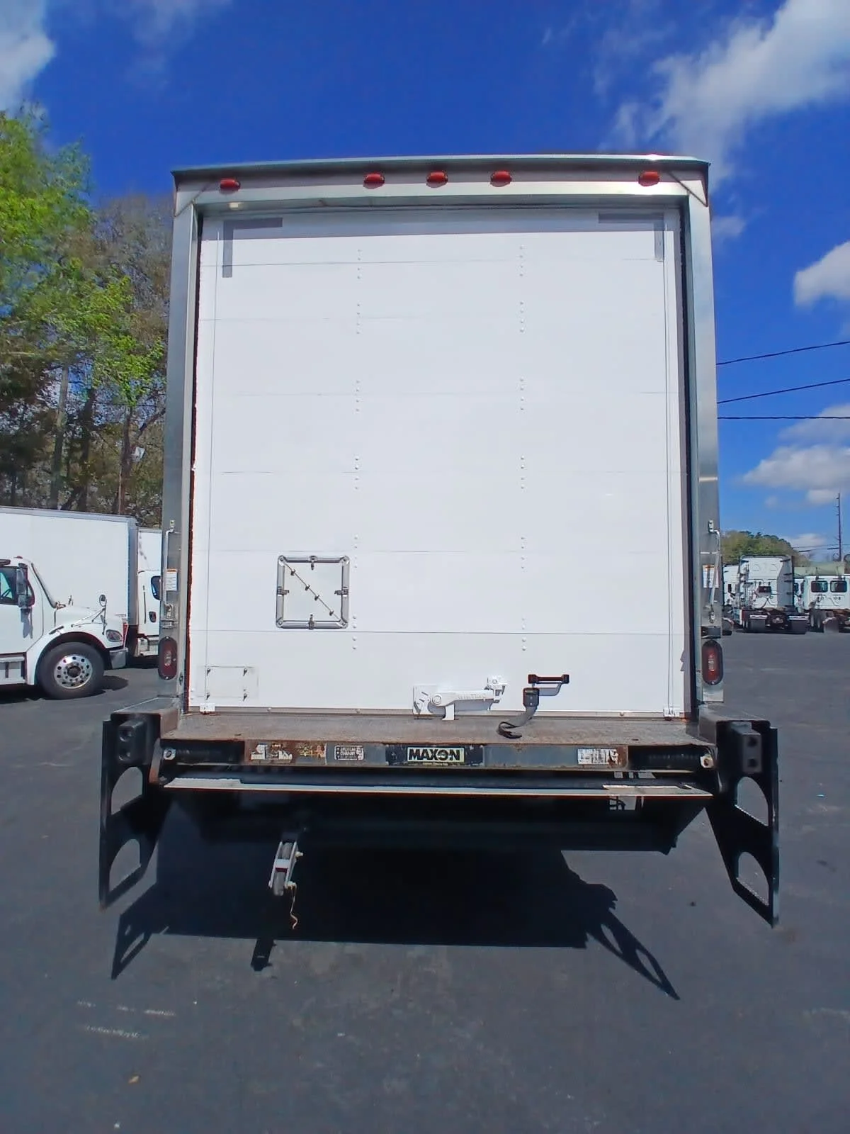2018 Freightliner M2 106 in Atlanta, GA — photo 5