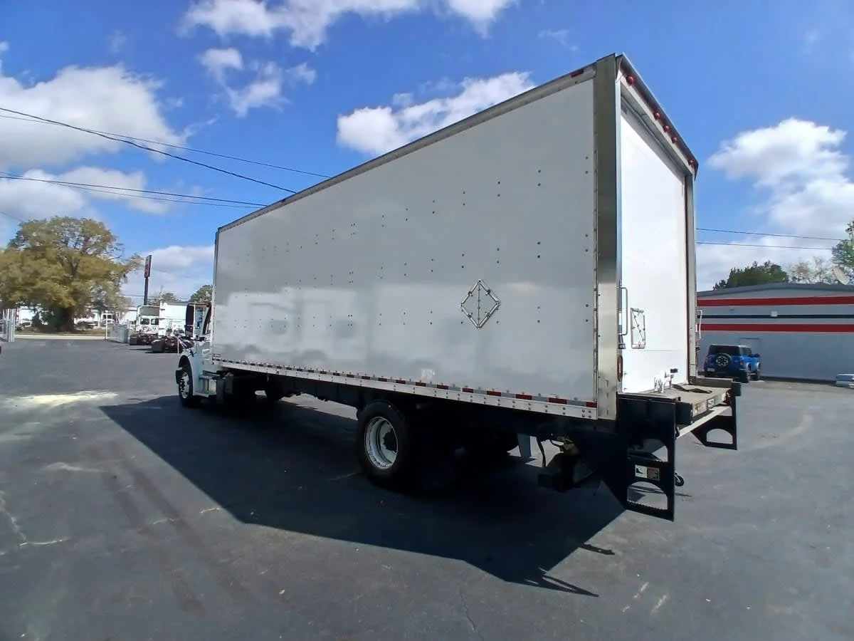 2018 Freightliner M2 106 in Atlanta, GA — photo 6