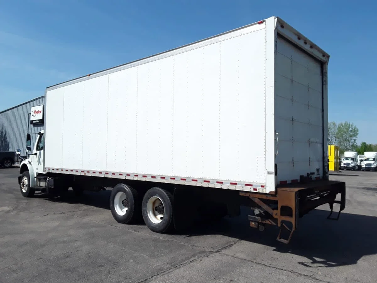 2018 Freightliner M2 106 in Hilliard, OH — photo 6