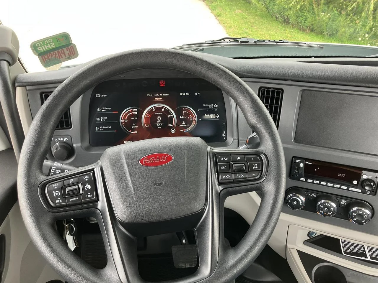 2027 Peterbilt 579 in Rochester, MN — photo 10