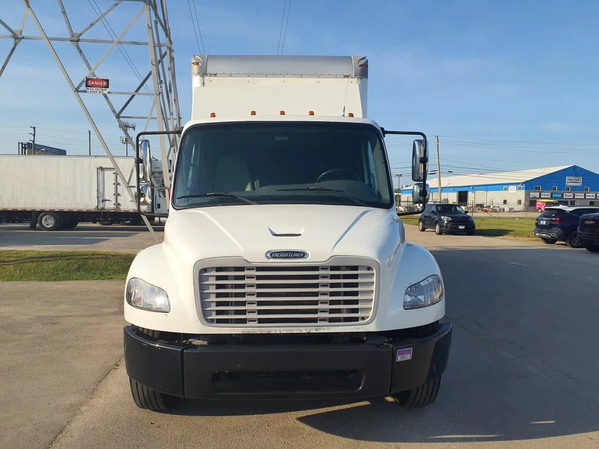 2023 Freightliner M2 106 in Indianapolis, IN — photo 2