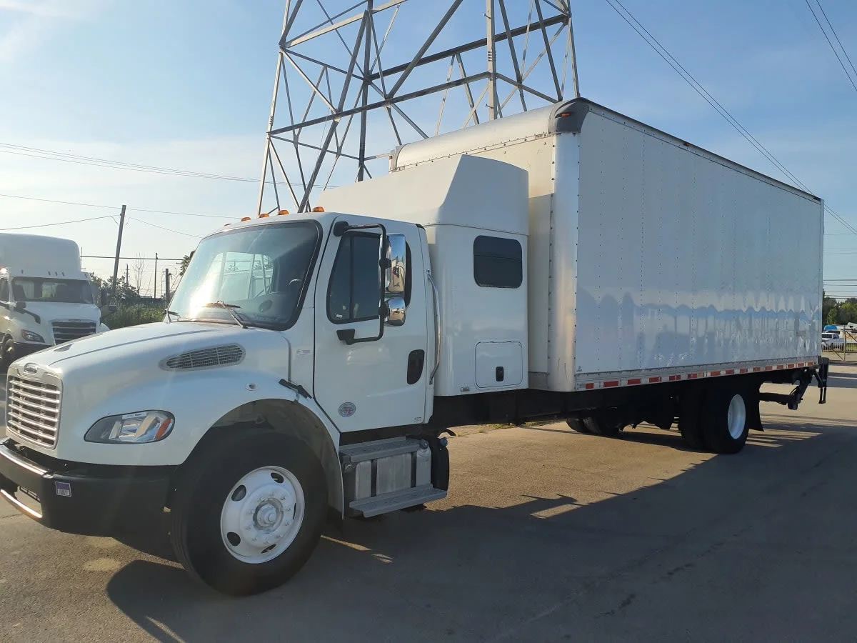 2023 Freightliner M2 106