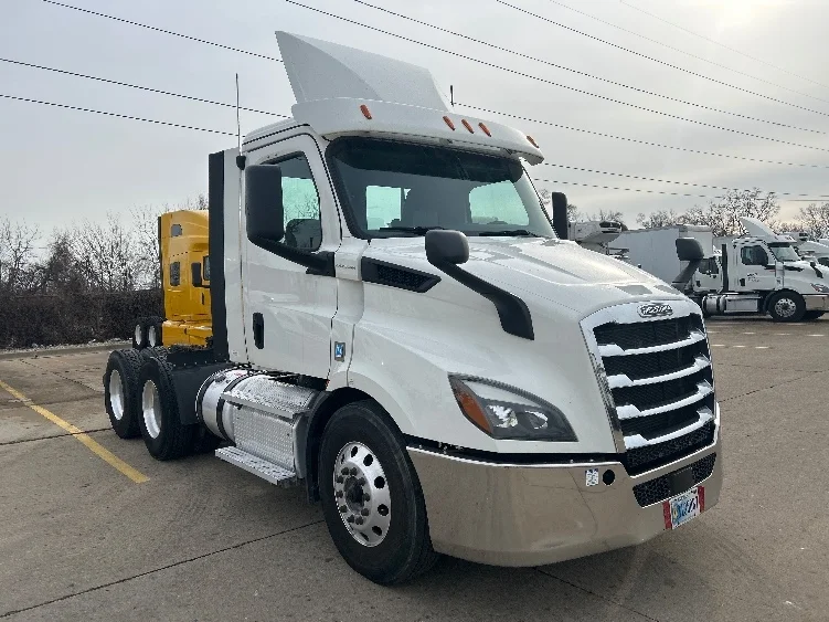 2020 Freightliner Cascadia in Allen Park, MI