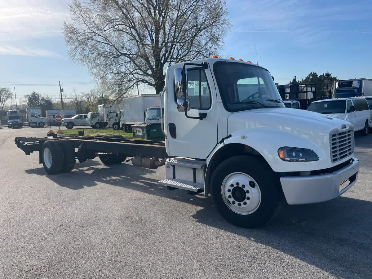 2020 Freightliner M2 106 in Beltsville, MD — photo 3
