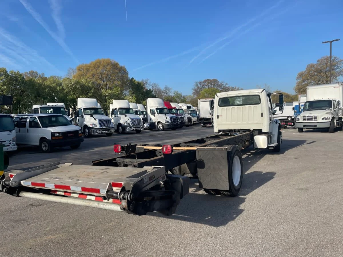 2020 Freightliner M2 106 in Beltsville, MD — photo 4