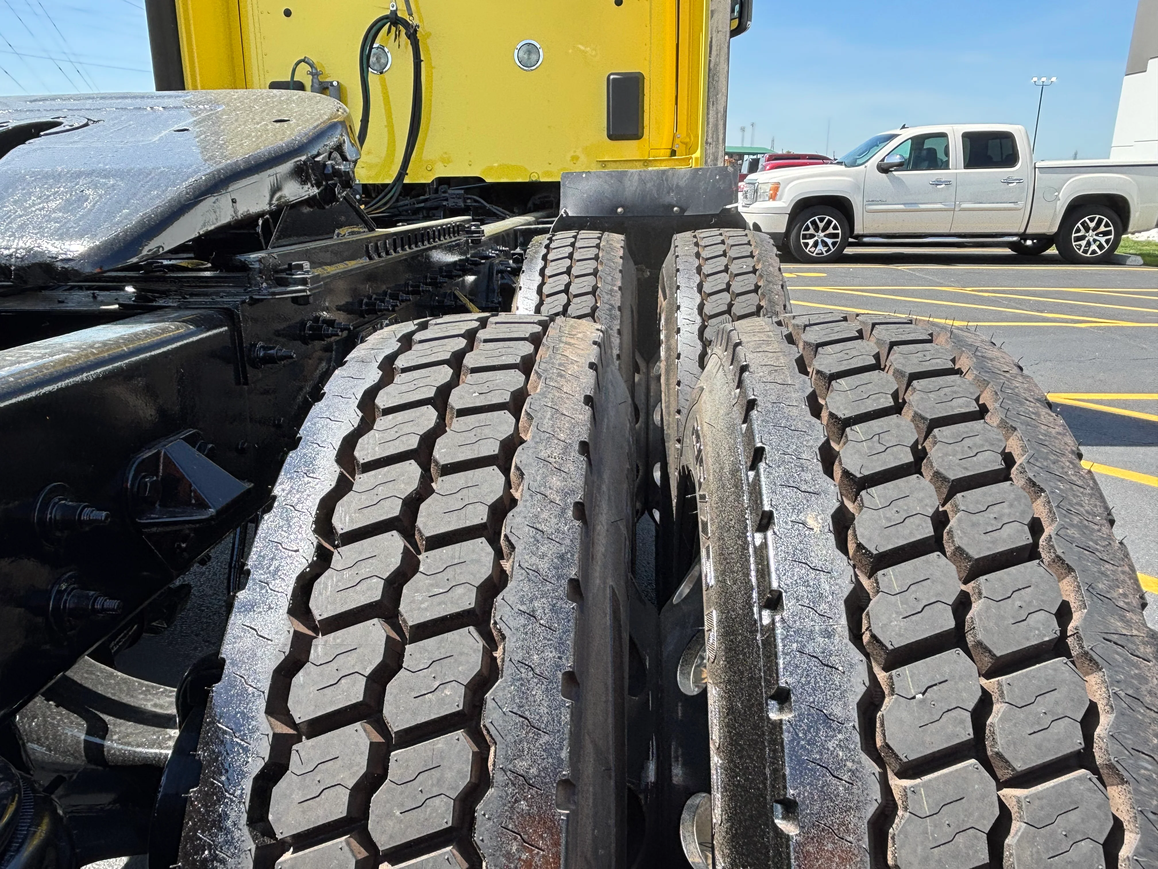 2021 Peterbilt 579 - image 8