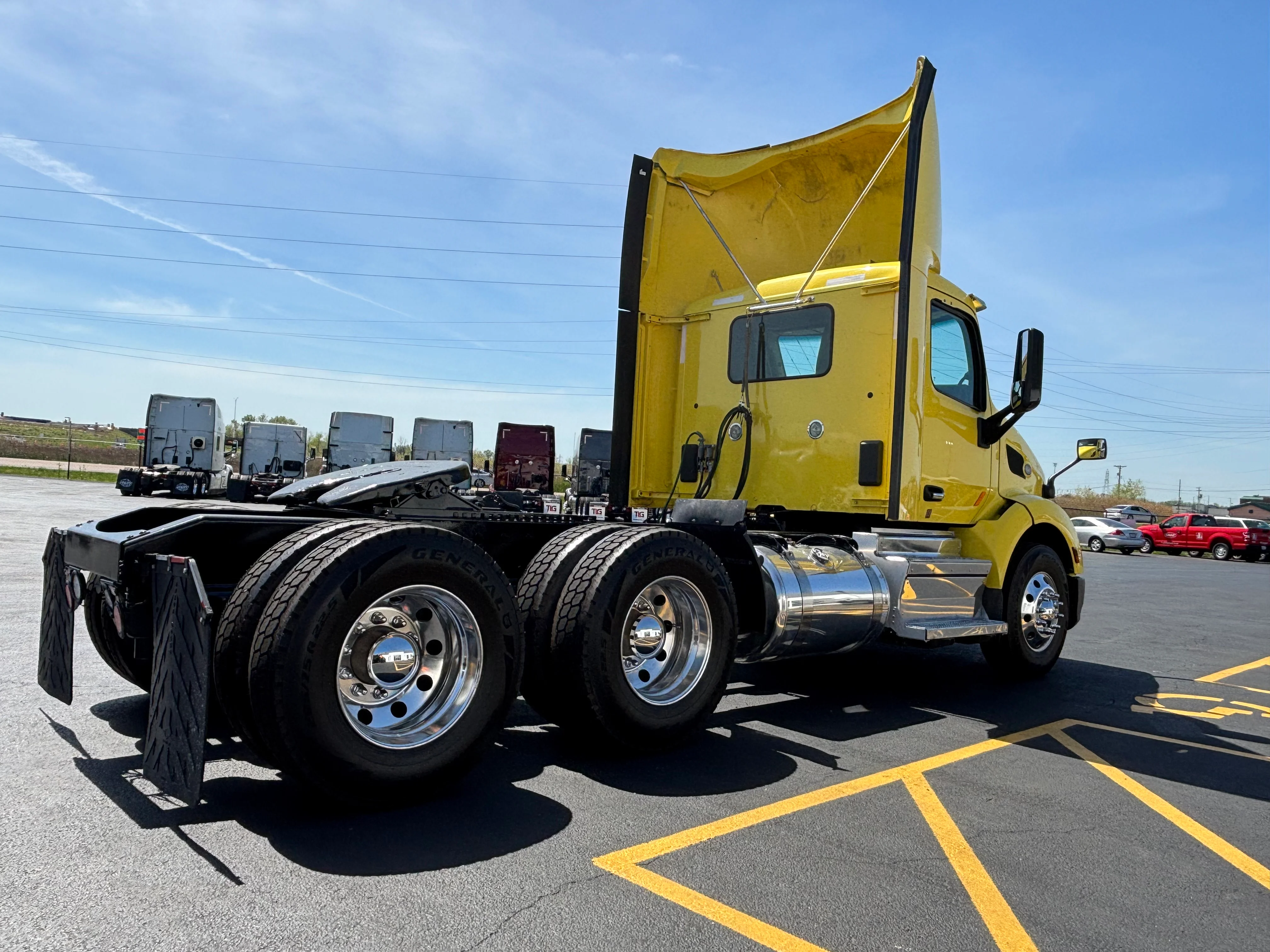 2021 Peterbilt 579 - image 9