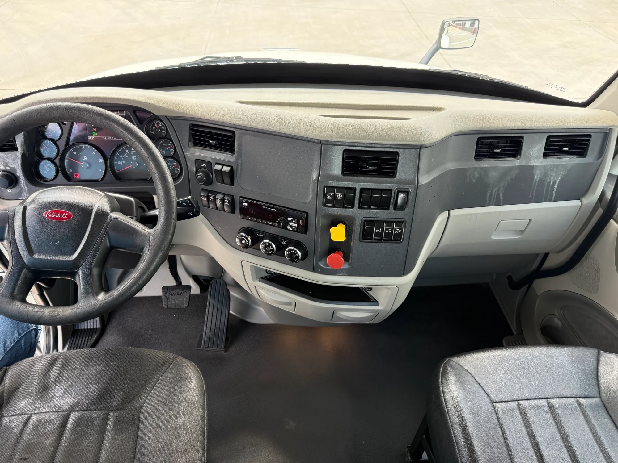 2021 Peterbilt 579 in Lowell, AR — photo 13