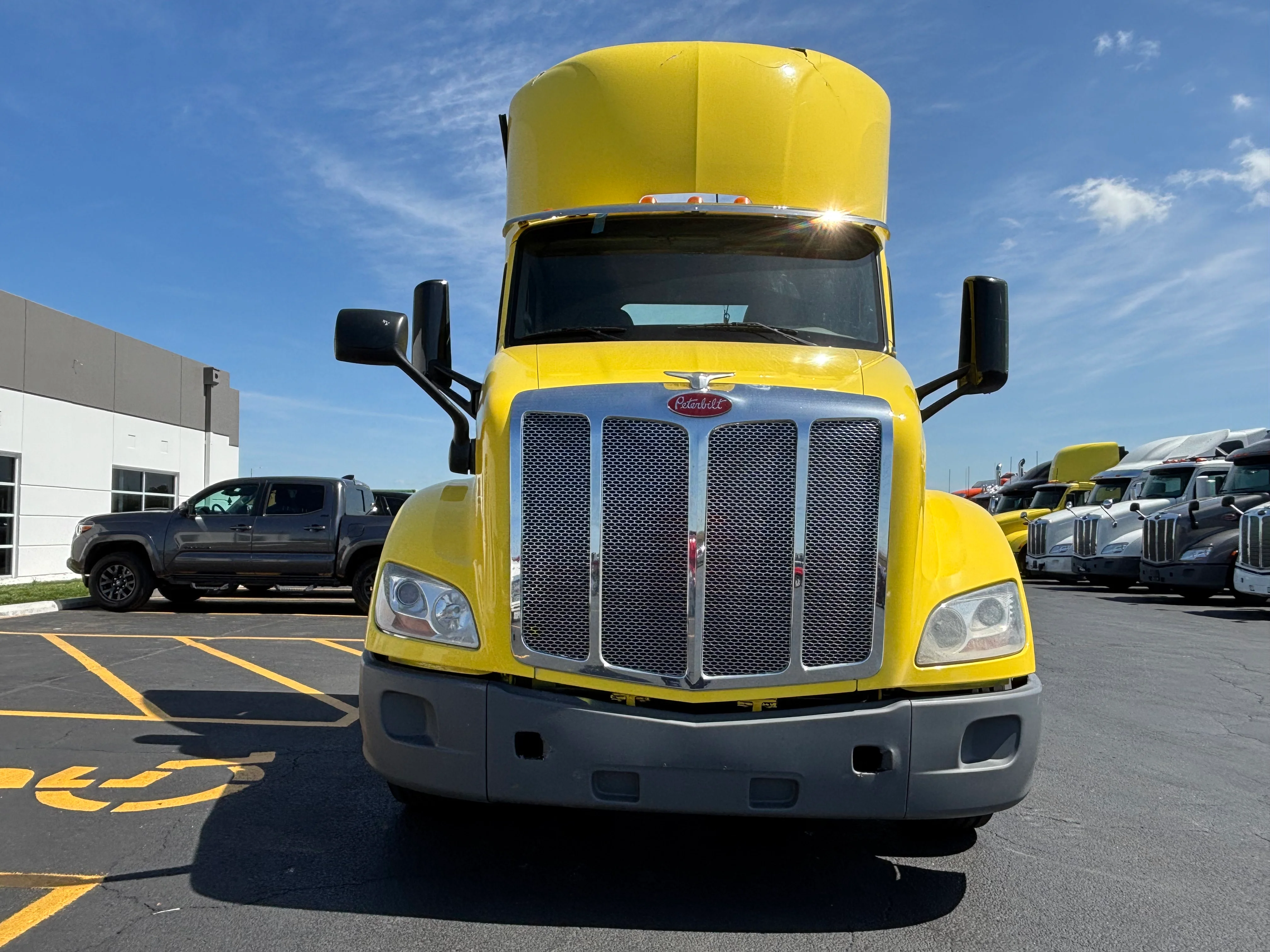 2021 Peterbilt 579 - image 3