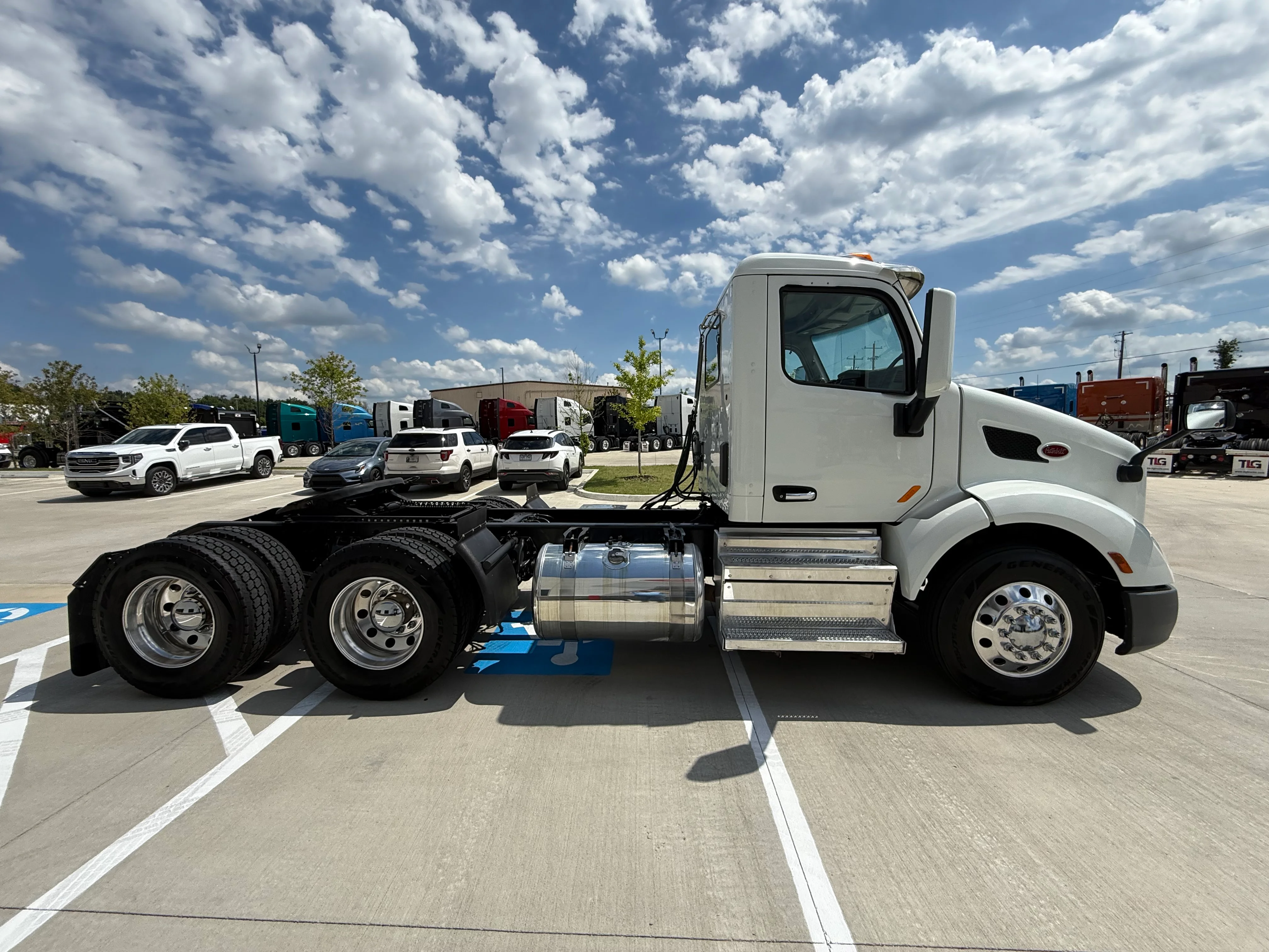 2021 Peterbilt 579 in Lowell, AR — photo 6