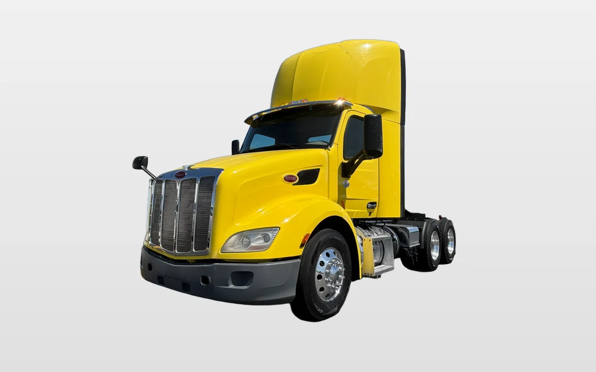 2021 Peterbilt 579 - image 1