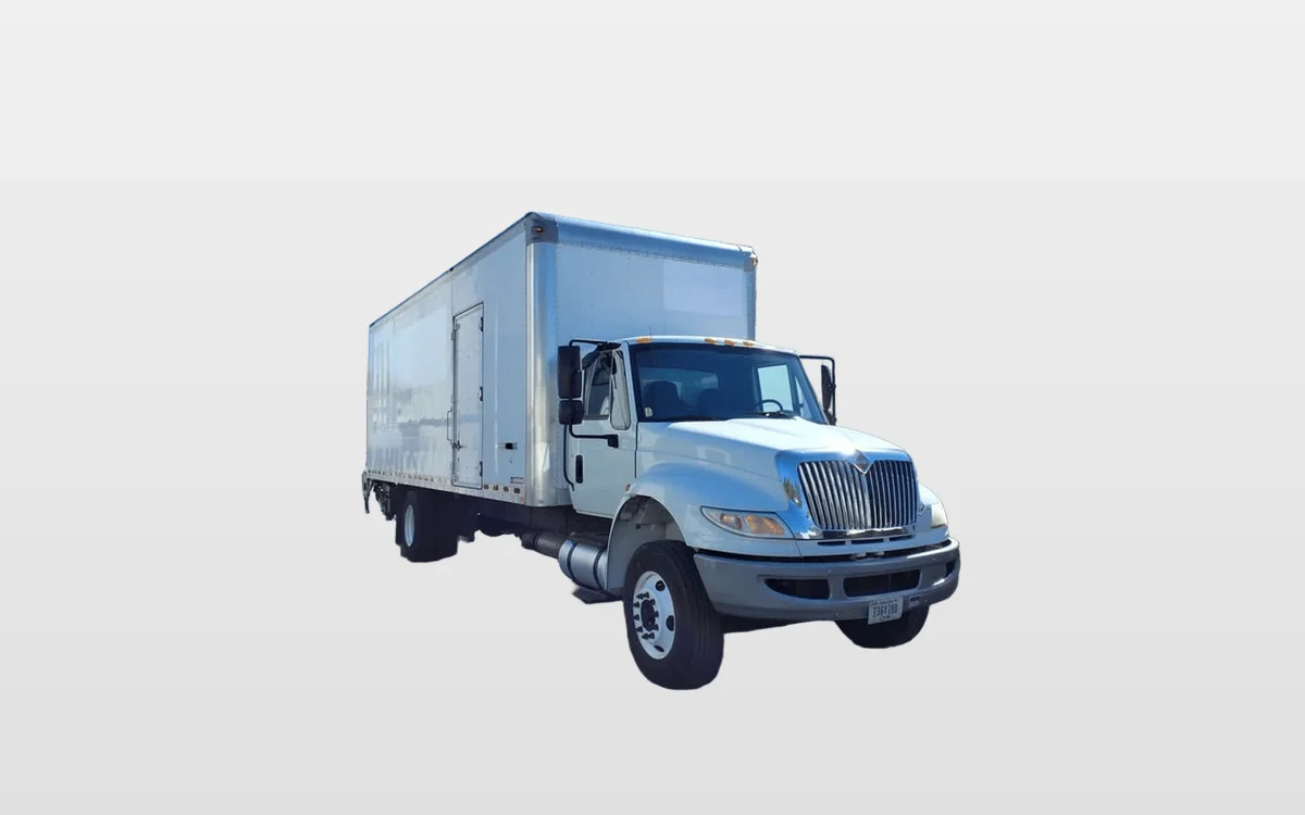2016 International 4300 - image 1