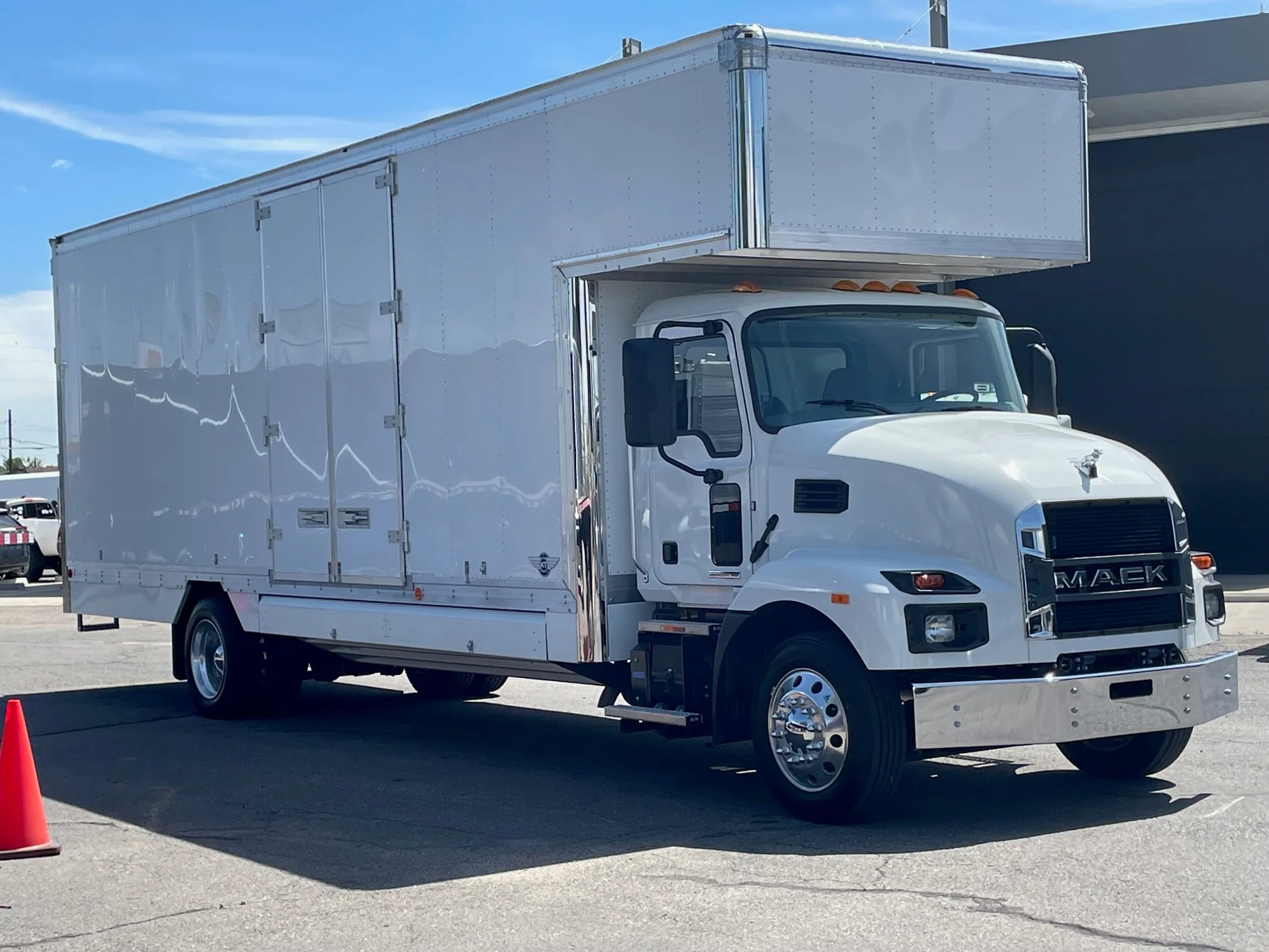2025 Mack MD in Denver, CO — photo 2