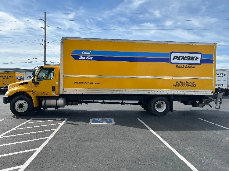 2020 International MV - image 4