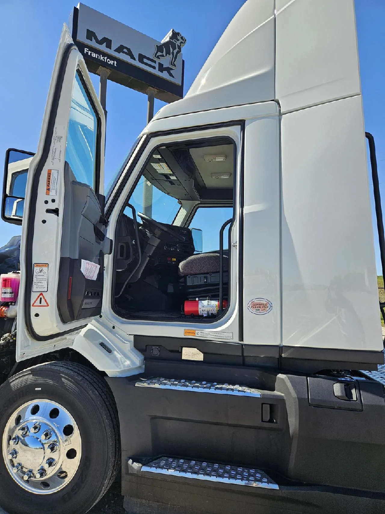 2027 Mack Anthem in Indianapolis, IN — photo 11