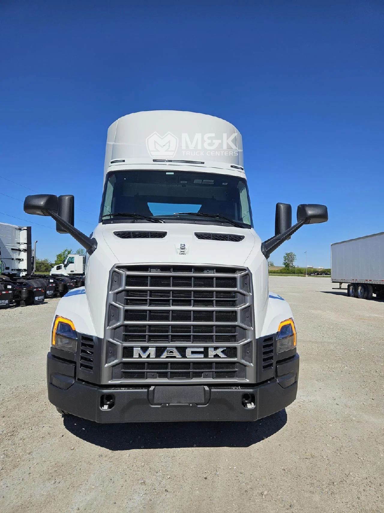 2027 Mack Anthem in Indianapolis, IN — photo 2