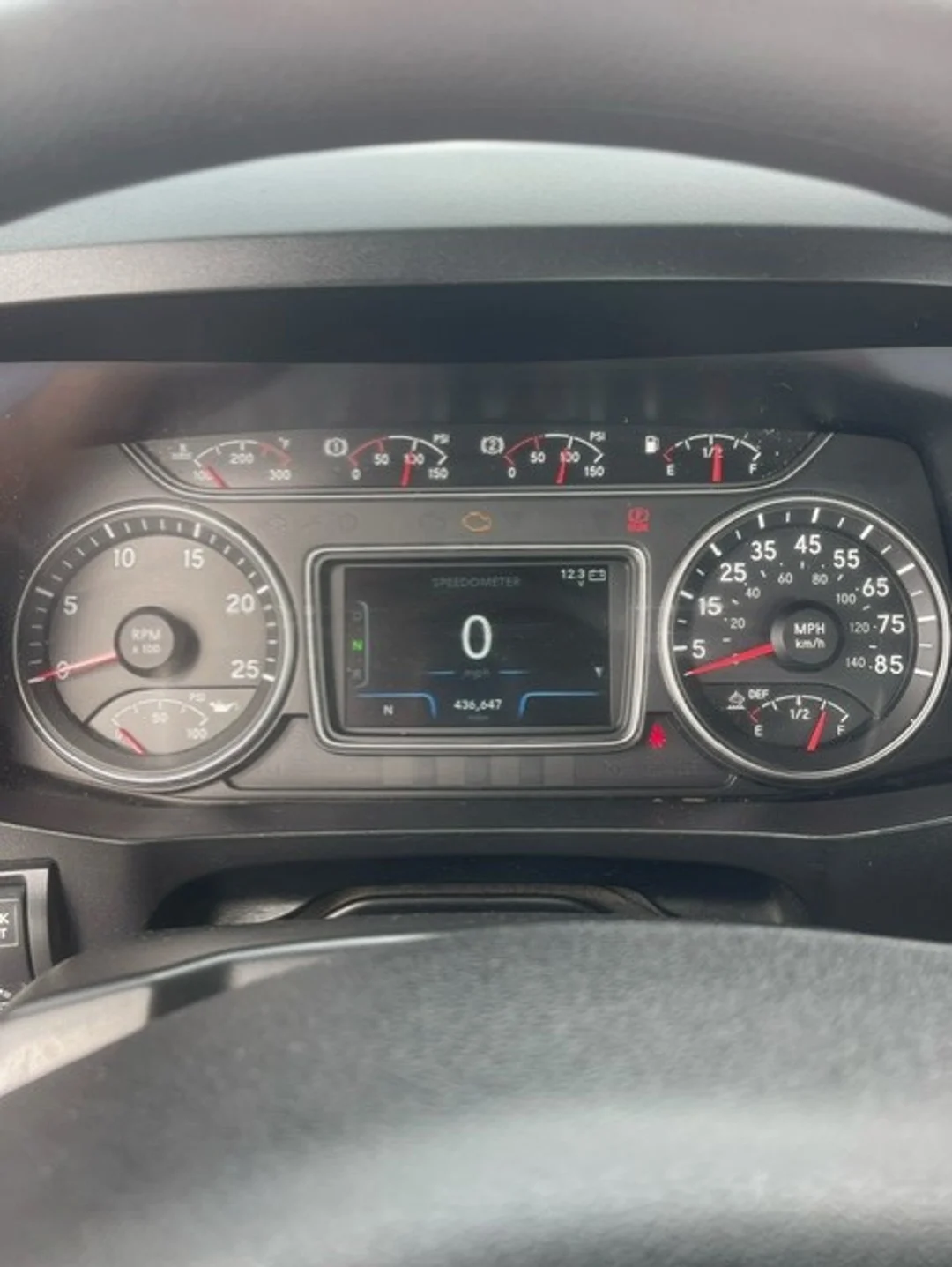 2020 International LT - image 1