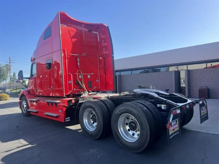 2024 Peterbilt 579 in Sylmar, CA — photo 19