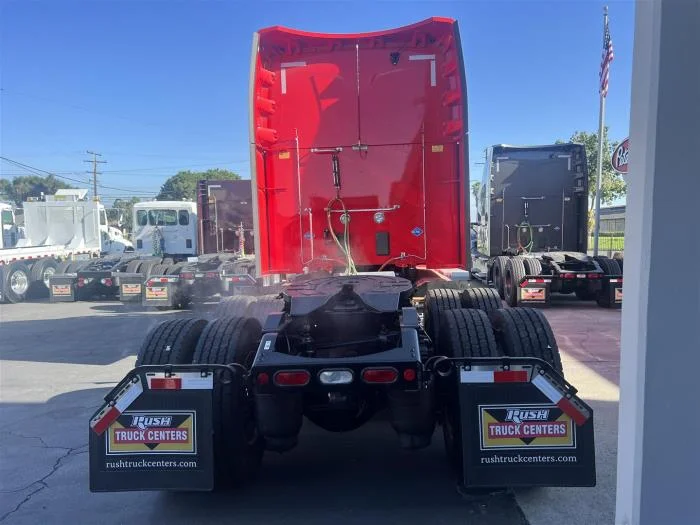 2024 Peterbilt 579 in Sylmar, CA — photo 16