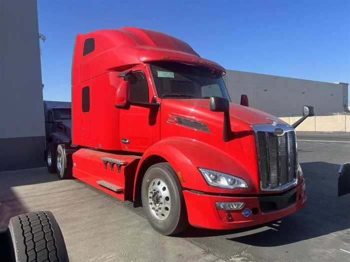 2024 Peterbilt 579 in Sylmar, CA — photo 14