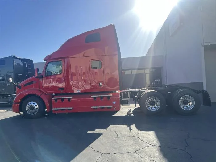 2024 Peterbilt 579 in Sylmar, CA — photo 18