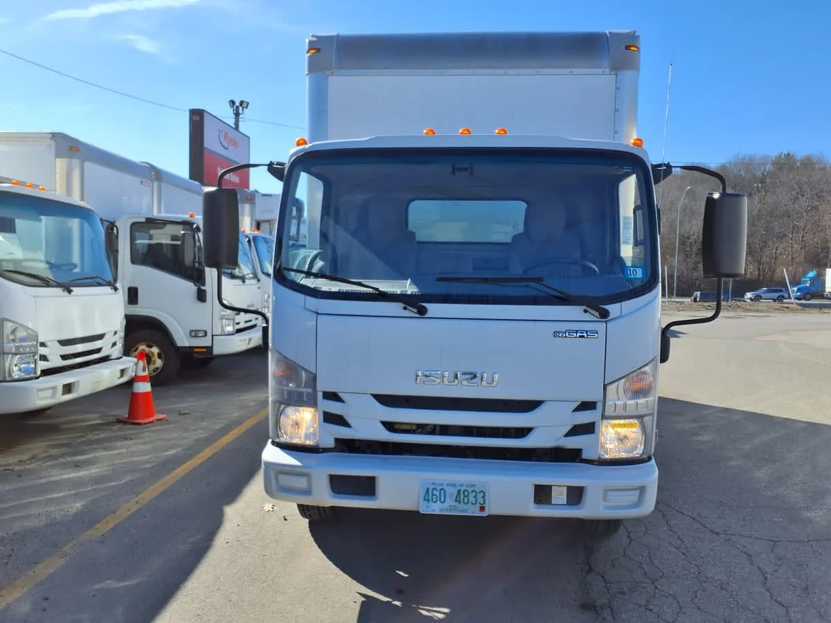 2019 Isuzu NPR - image 2