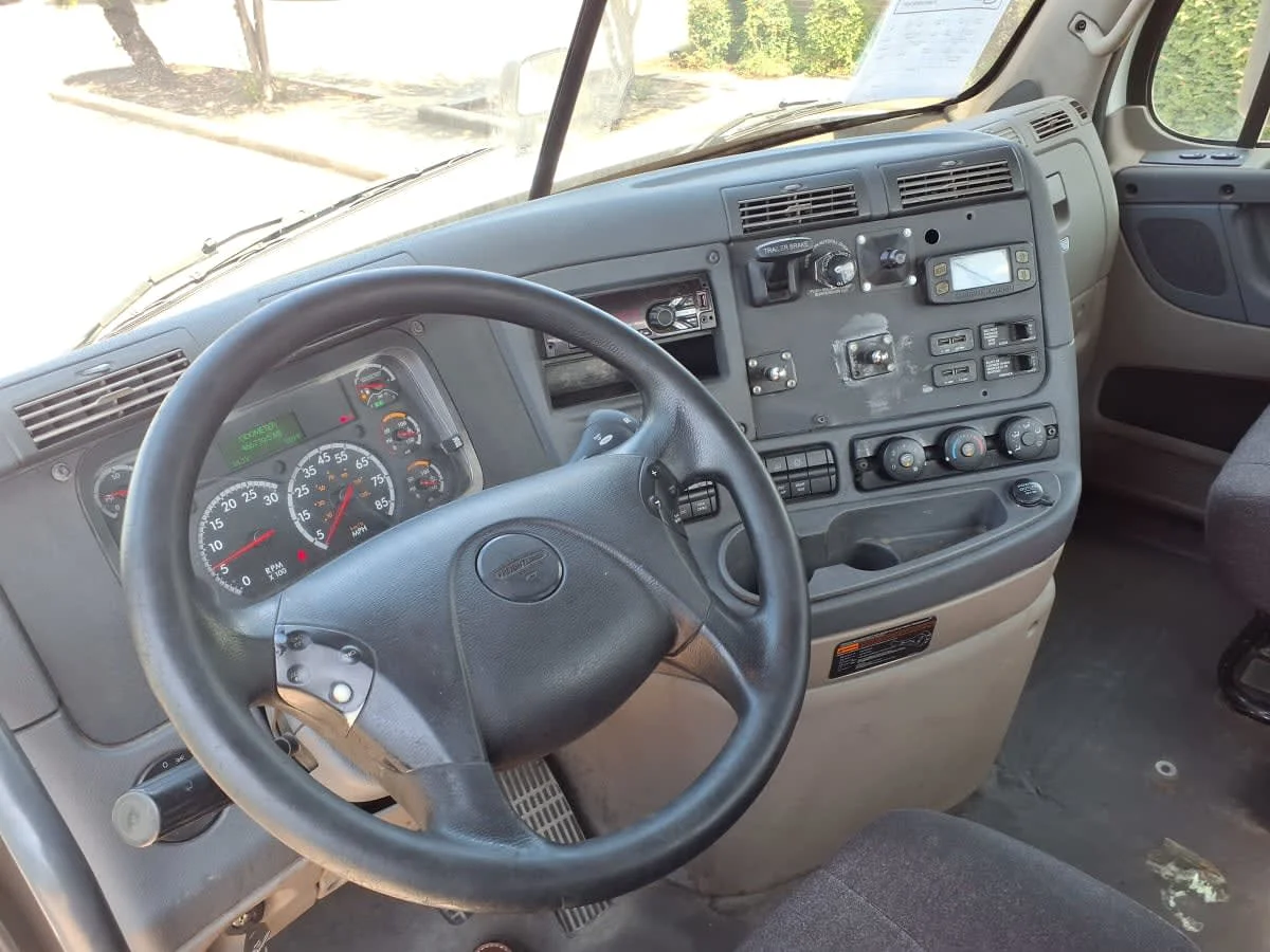 2019 Freightliner Cascadia in Houston, TX — photo 7