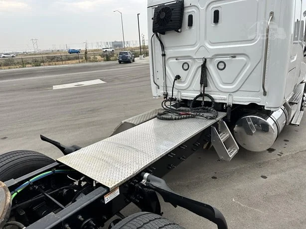 2025 Freightliner Cascadia in Boise, ID — photo 18