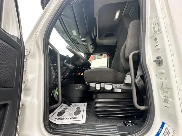 2025 Freightliner Cascadia in Boise, ID — photo 33