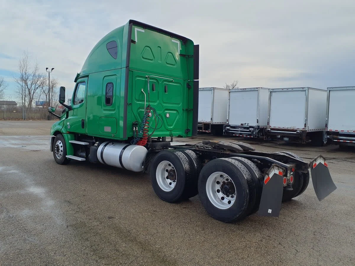 2019 Freightliner Cascadia in Wayland, MI — photo 6