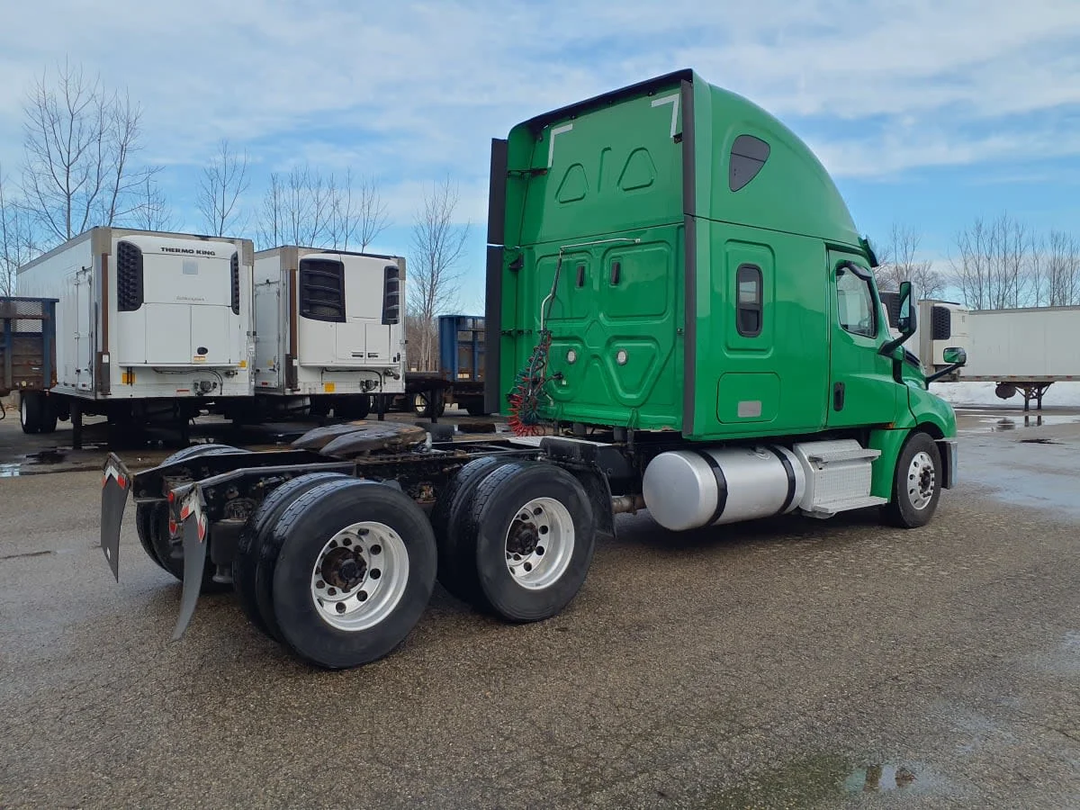 2019 Freightliner Cascadia in Wayland, MI — photo 4