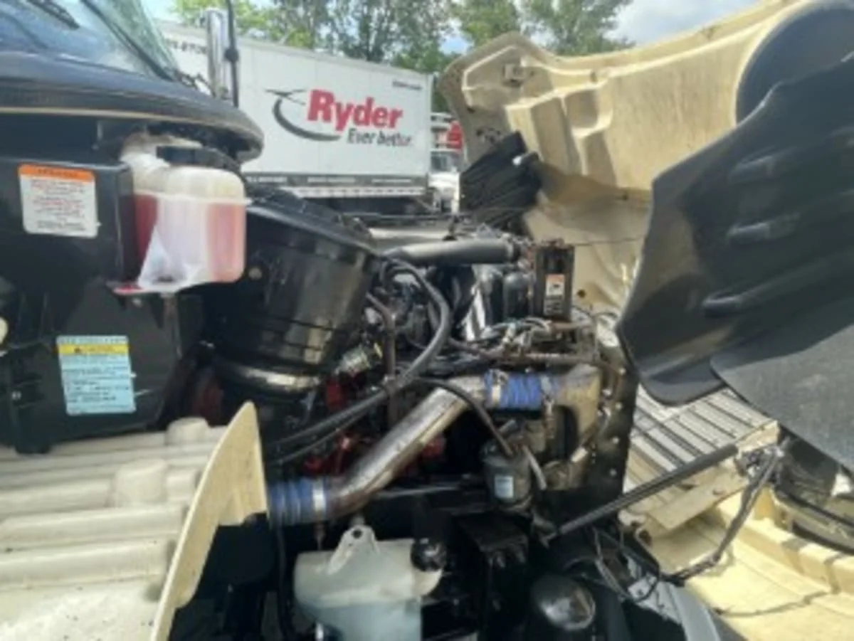 2017 Freightliner M2 106 - image 10