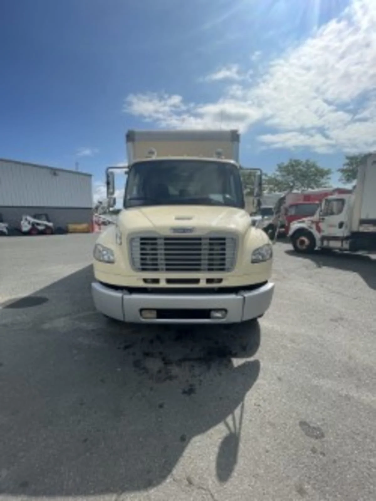 2017 Freightliner M2 106 - image 2