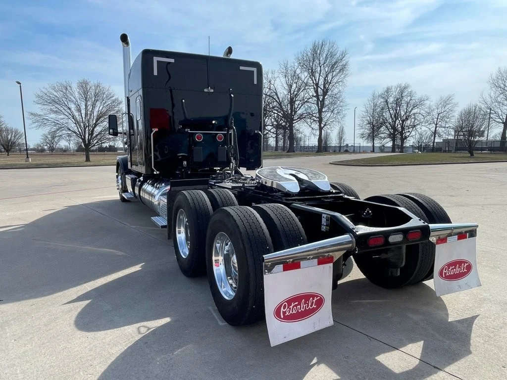 2023 Peterbilt 567 in Lowell, AR — photo 3