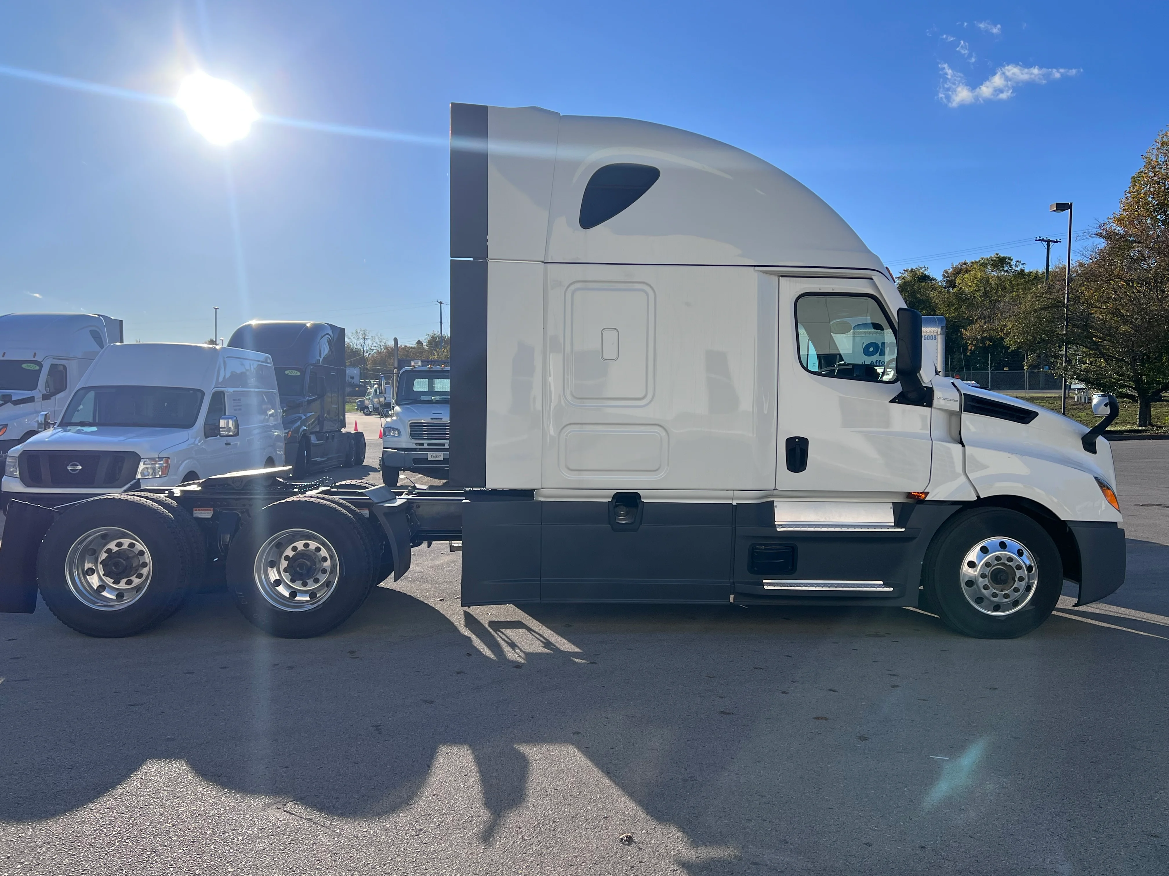 2023 Freightliner Cascadia in Greensboro, NC — photo 7