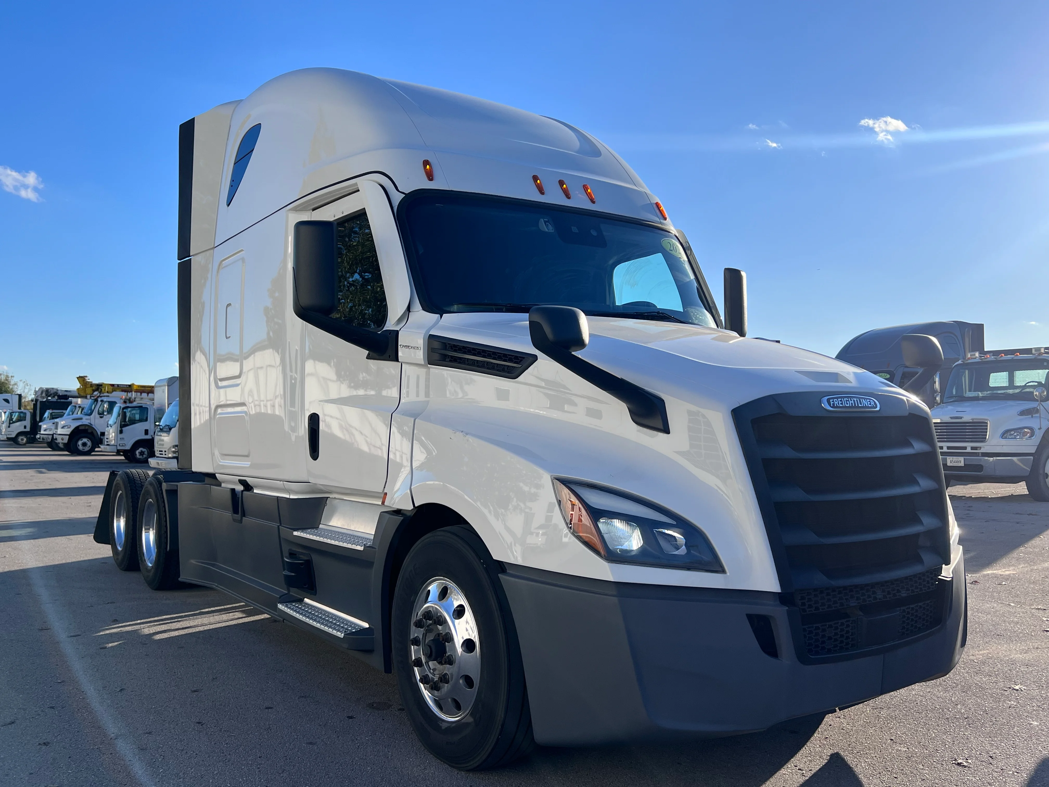 2023 Freightliner Cascadia in Greensboro, NC — photo 8