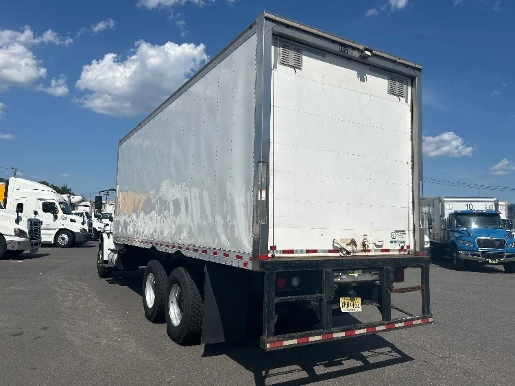 2020 International MV - image 6