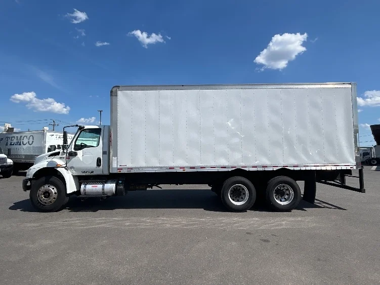 2020 International MV - image 4