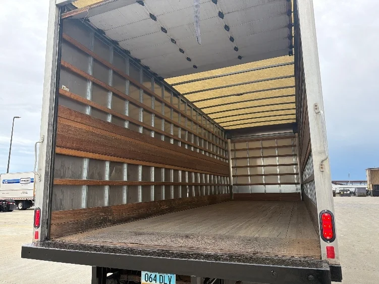 2021 International MV in Chicago (Melrose Park), IL — photo 10