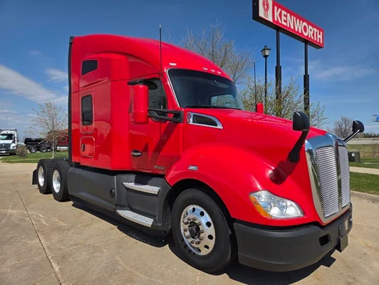 2022 Kenworth T680 in Cedar Rapids, IA