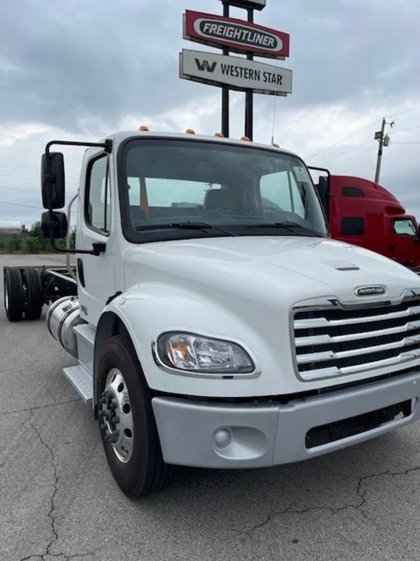 2025 Freightliner eM2