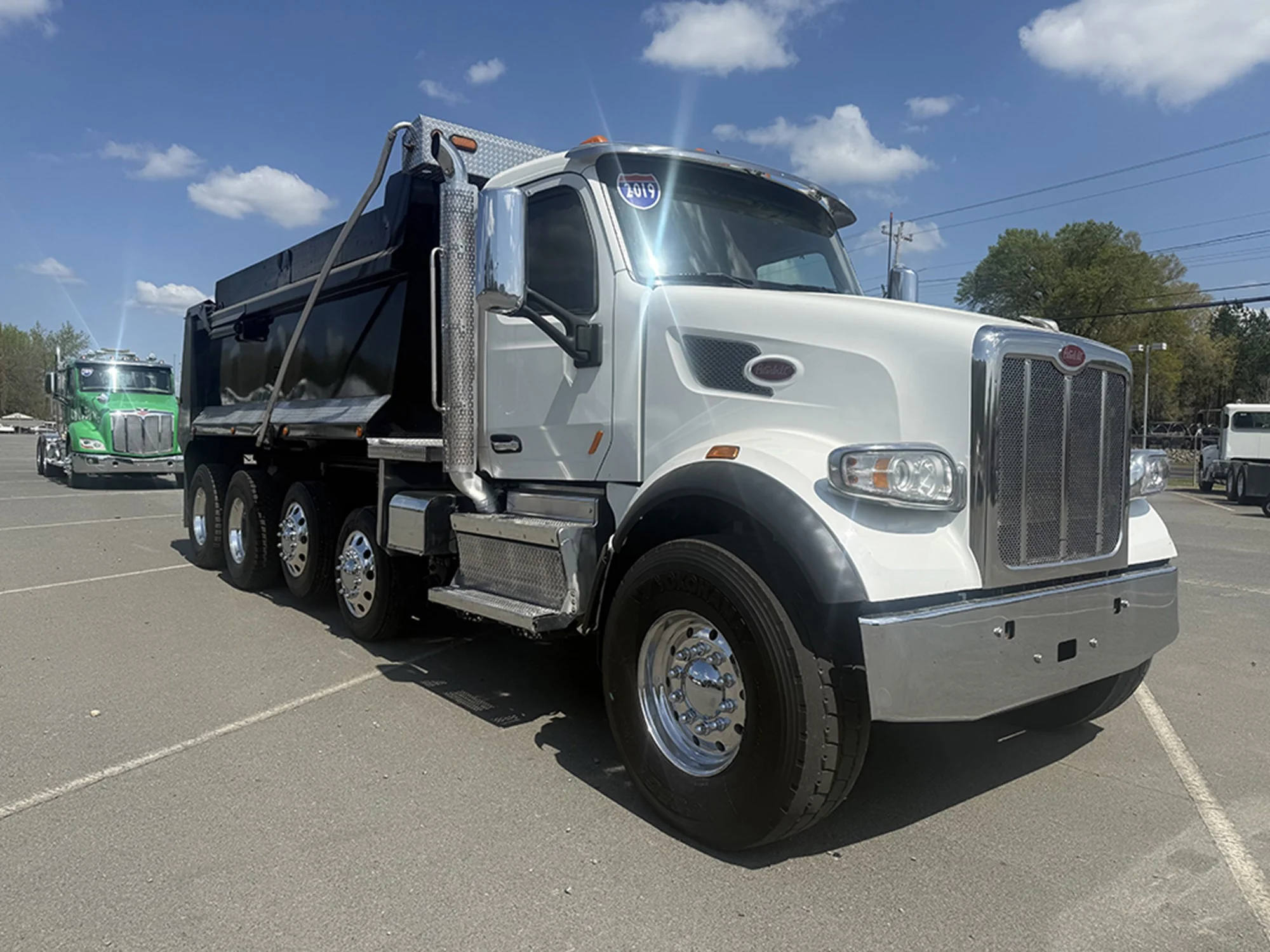 2019 Peterbilt 567 — photo 2